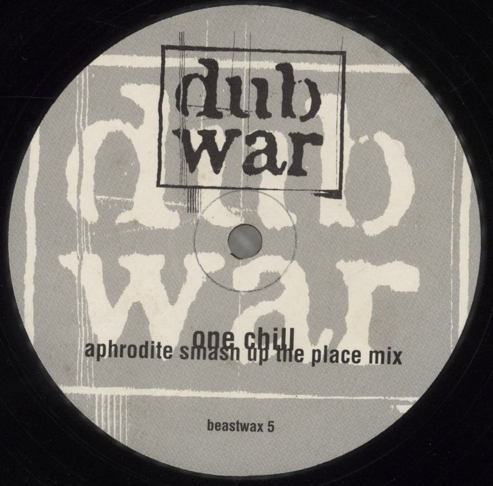 Dub War Soundclash E.P. UK 12" vinyl single (12 inch record / Maxi-single) BEASTWAX5